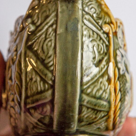 Antique European Majolica Pedestal Vase 19th Century - Picture 14 of 15